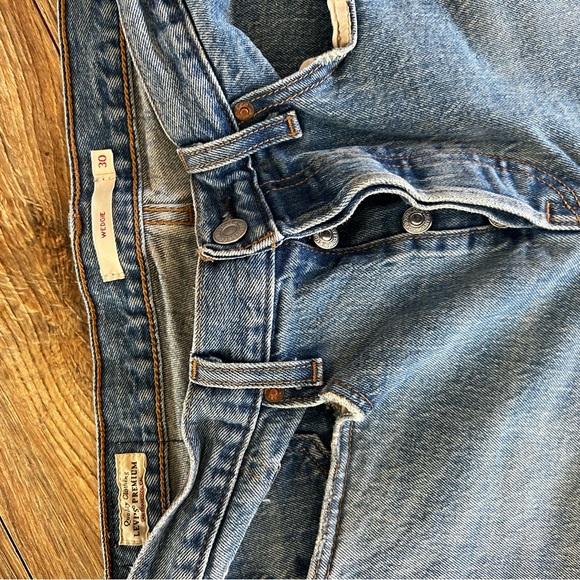 Levi’s Wedgie Jeans - Picture 6 of 6